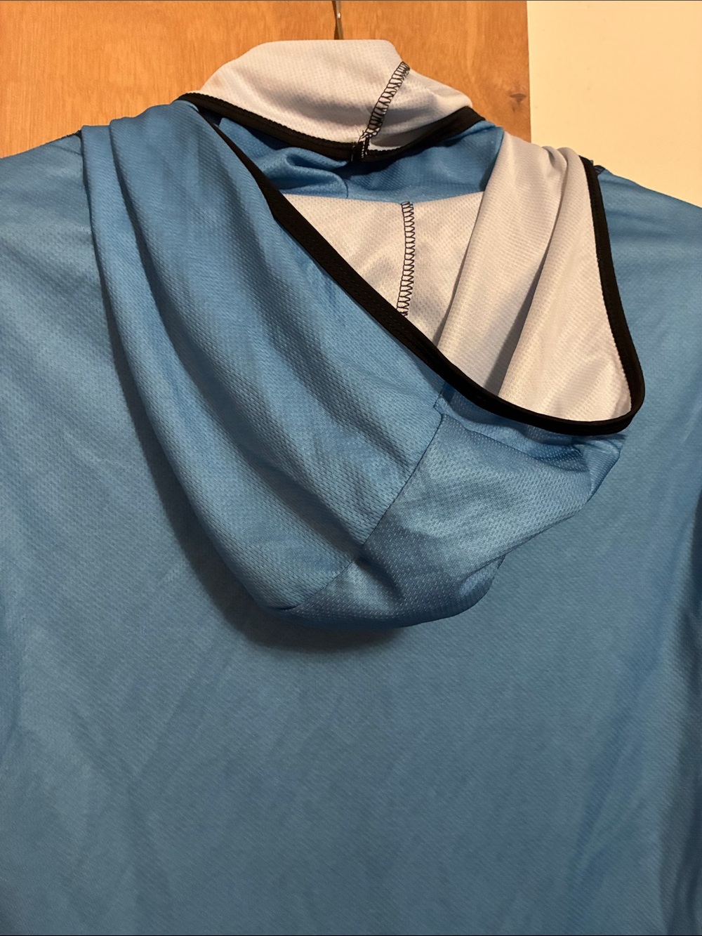 Simms Sky Blue Hooded Performance Fishing Shirt - Picture 6 of 6